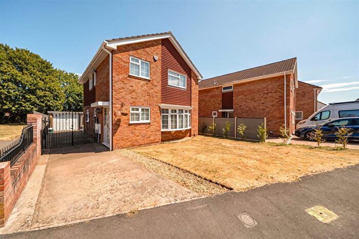 4 Bedroom Detached House For Sale In Ferndale Avenue, Longwell Green, Bristol, BS30