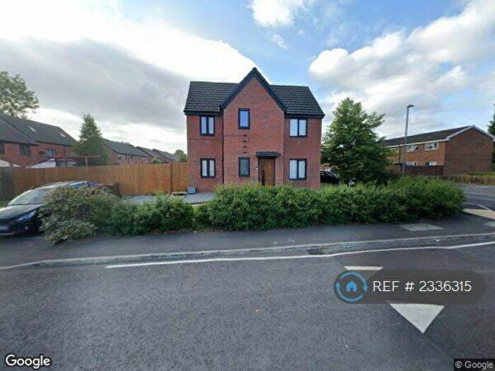 3 Bedroom End Of Terrace House To Rent In Eagle Drive, Salford, M6