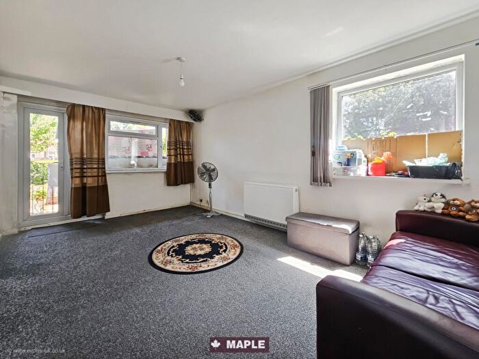 1 Bedroom Flat For Sale In Woodlands Road, Harrow, HA1