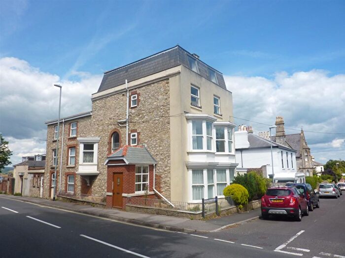 1 Bedroom Flat To Rent In Rodwell Road, Weymouth, DT4
