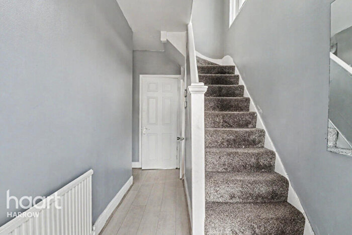 3 Bedroom Semi Detached House For Sale In St Brides Avenue, Edgware, HA8