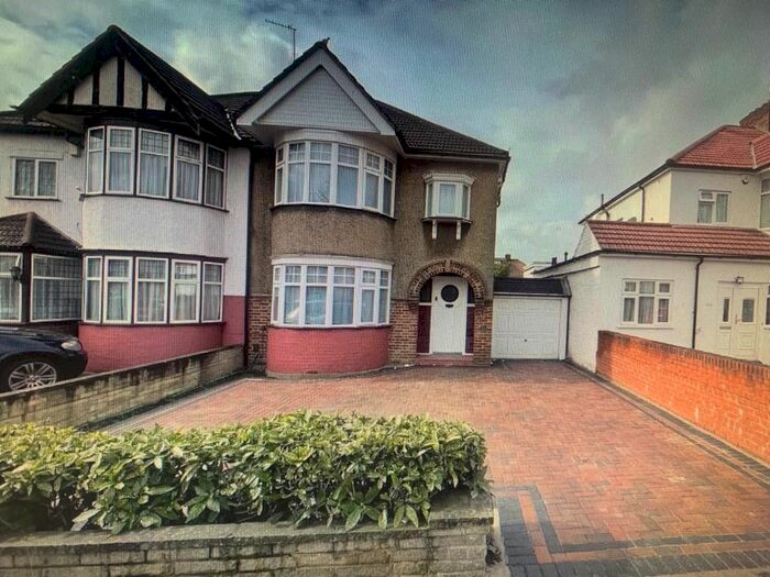 3 Bedroom Semi-Detached House To Rent In Kenton Lane, Harrow, Greater London, HA3