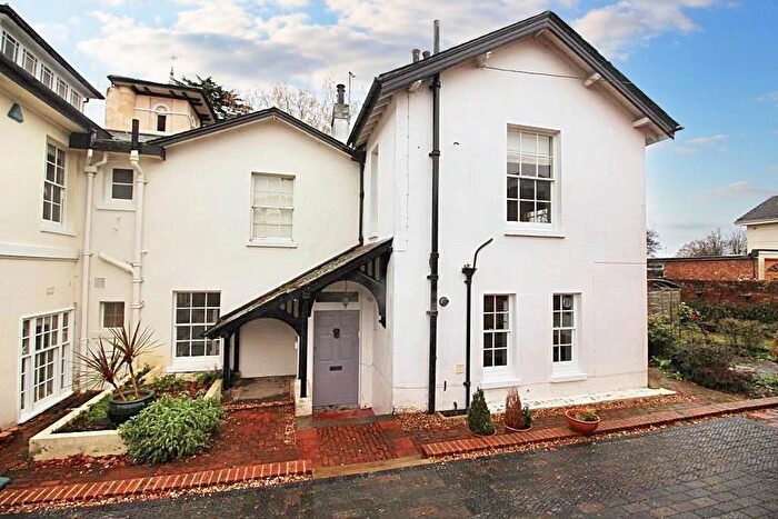 3 Bedroom Semi-Detached House To Rent In Cockney Hill, Tilehurst, Reading, RG30