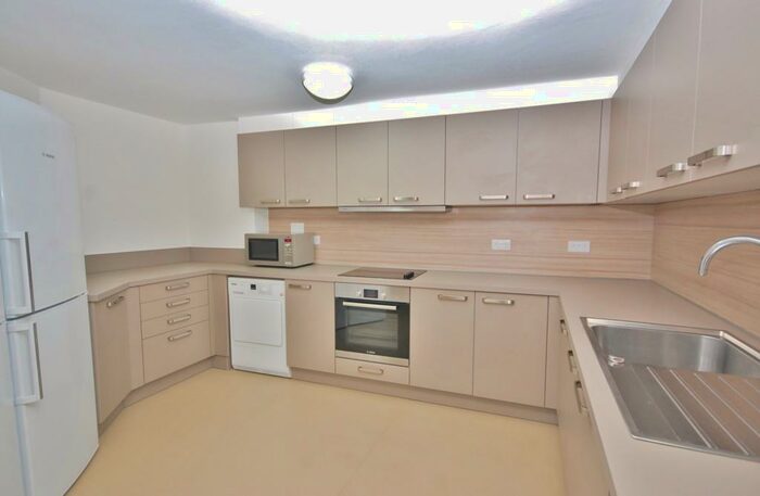 6 Bedroom Flat To Rent In Winchester City Centre, SO23