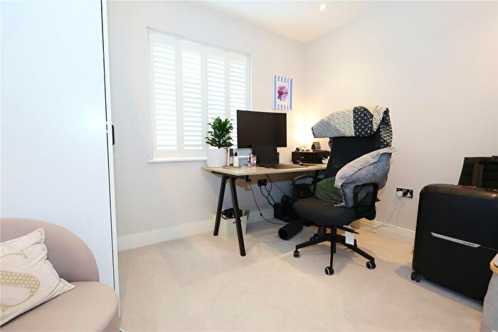 2 Bedroom Apartment To Rent In Monument Road, Woking, Surrey, GU21