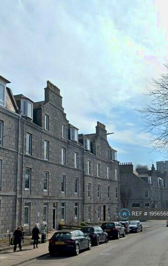 3 Bedroom Flat To Rent In Esslemont Avenue, Aberdeen, AB25