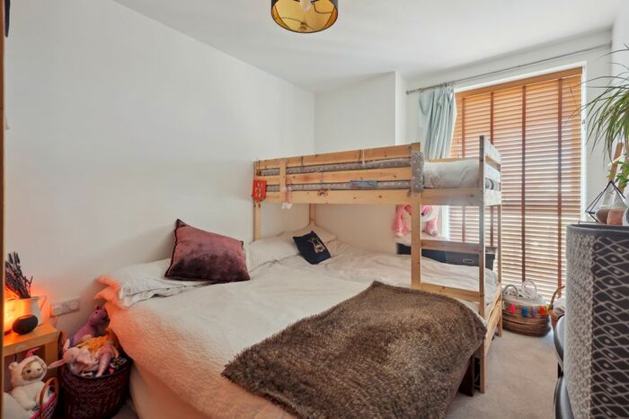 2 Bedroom Flat For Sale In Carter Court, Gilding Way, Southall, UB2
