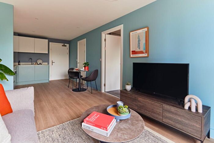 1 Bedroom Flat To Rent In The Junction, Whitehall, Leeds, West Yorkshire, LS12