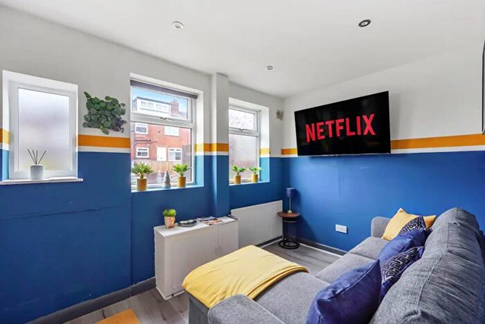 3 Bedroom Terraced House To Rent In Burley, Leeds, West Yorkshire, LS4