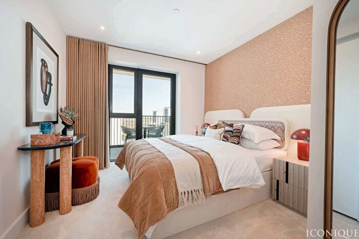 2 Bedroom Flat For Sale In Wood Lane, London, W12