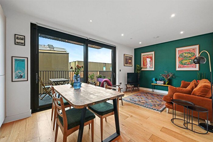 1 Bedroom Flat For Sale In Bannister House, Fish Island, London, E3