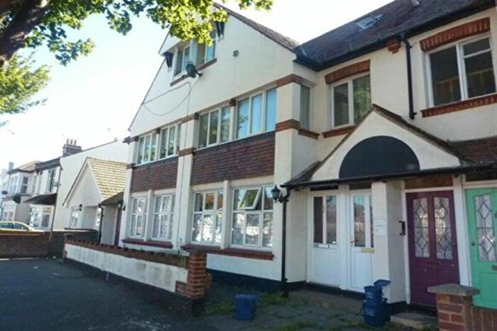 2 Bedroom Property To Rent In Bedroom Property In Southend On Sea, SS2