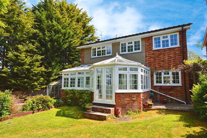 4 Bedroom Detached House To Rent In Carpenders Close, Harpenden, AL5