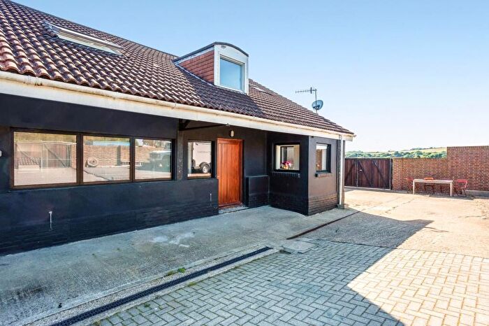 3 Bedroom Cottage For Sale In Grooms Cottage, County Stables, The Old Racecourse, Lewes, East Sussex, BN7