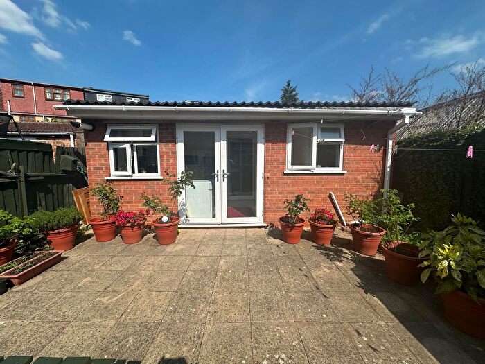 1 Bedroom Flat To Rent In Argyll Avenue, Luton, Bedfordshire, LU3