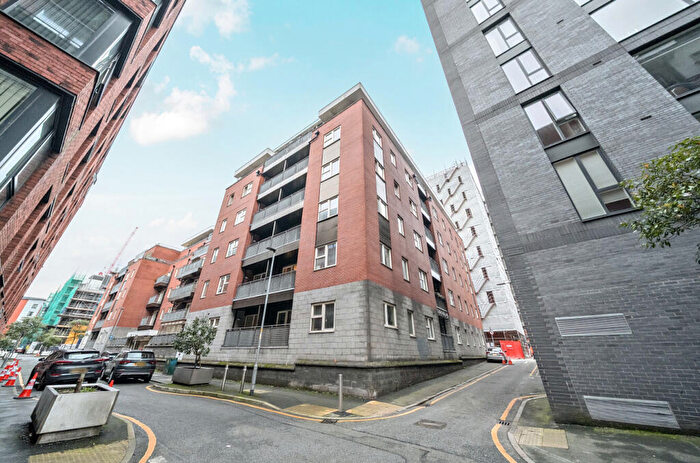 2 Bedroom Apartment For Sale In Dyche Street, Manchester, Greater Manchester, M4