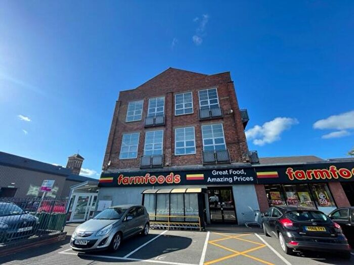 2 Bedroom Flat To Rent In Elizabeth Court, Green Street, Kidderminster, DY10