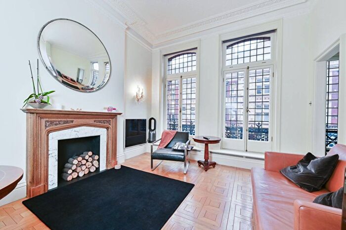 1 Bedroom Flat For Sale In South Audley Street, Mayfair, London, W1K