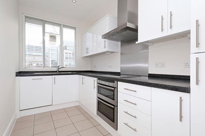 2 Bedroom Flat To Rent In Gloucester Place, London, W1U