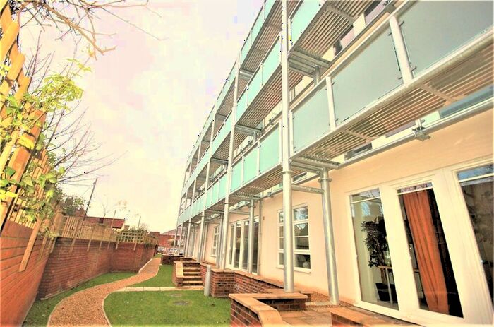 2 Bedroom Flat To Rent In Austin Street, Town Centre, PE30