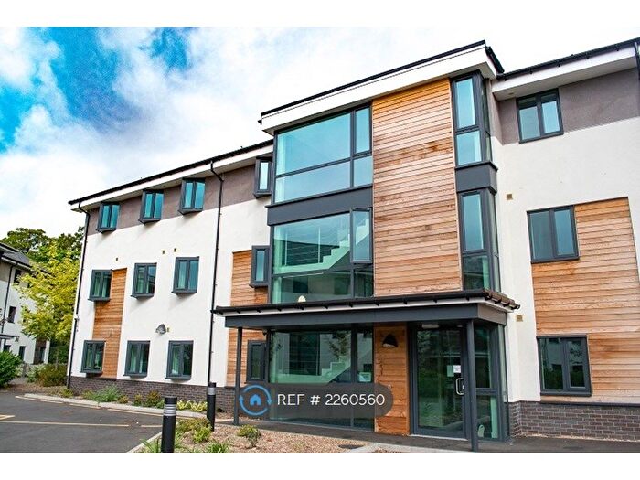 8 Bedroom Flat To Rent In Warwick New Road, Leamington Spa, CV32