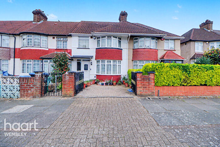 3 Bedroom Terraced House For Sale In Wembley Triangle, HA9