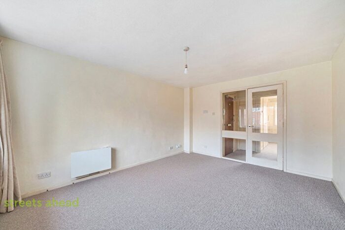 1 Bedroom Flat To Rent In Park Hill Road, Croydon, CR0