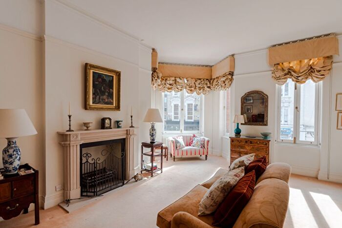 3 Bedroom Flat For Sale In Prince Edward Mansions, Moscow Road, London, W2
