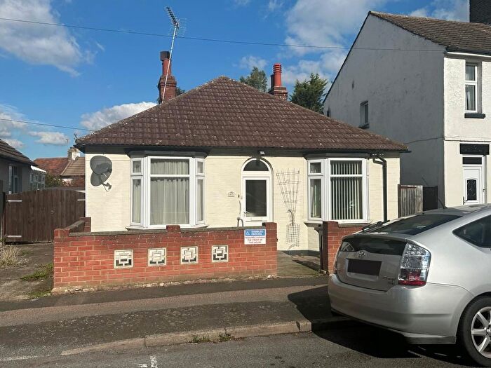 2 Bedroom Detached Bungalow For Sale In Carlton Avenue, Gillingham, Kent, ME7