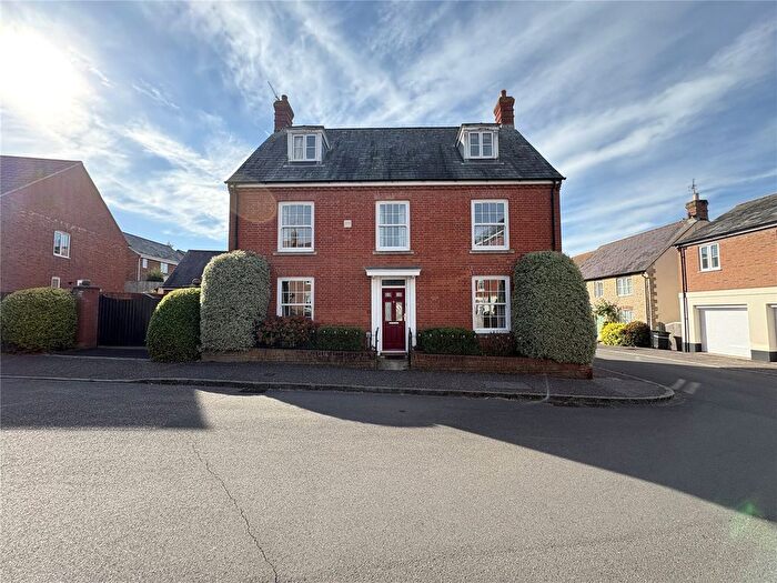5 Bedroom Detached House To Rent In Hillyfields, Taunton, Somerset, TA1