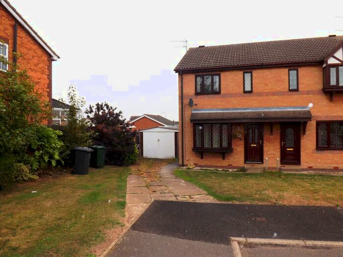 3 Bedroom Semi-Detached House To Rent In Amorys Holt Road, Maltby, S66