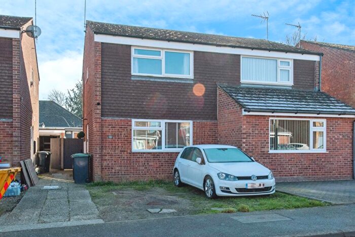 3 Bedroom Semi-Detached House For Sale In Edgecomb Road, Stowmarket, IP14