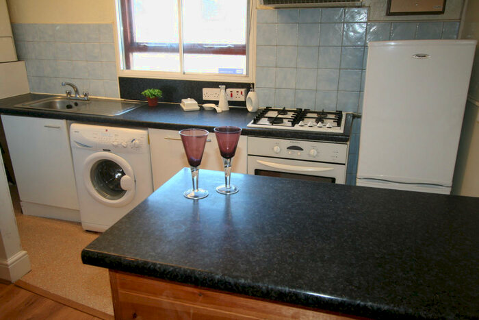 1 Bedroom House To Rent In Kirkstall Road, Leeds, LS4