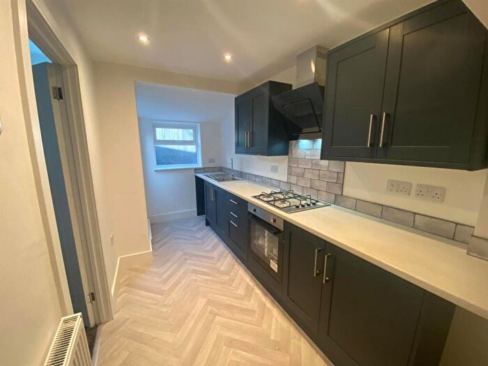 2 Bedroom House To Rent In Watson Street, Sutton Village, Hull, HU7