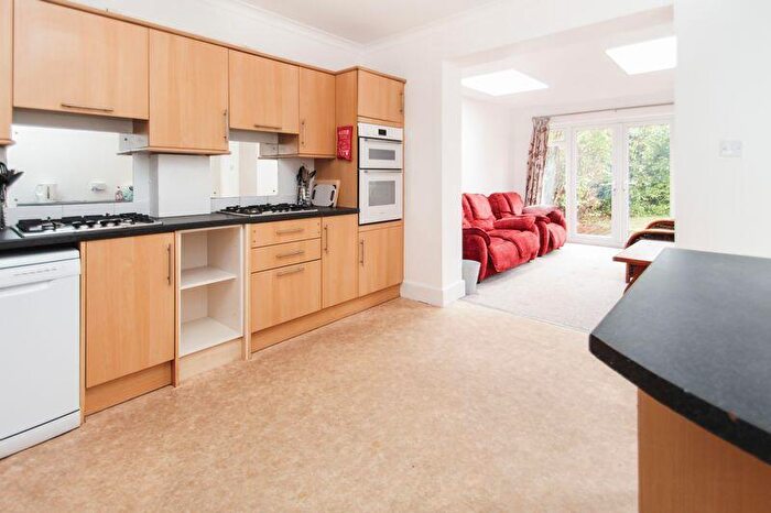 5 Bedroom Detached House To Rent In Highfield Road, Bournemouth, BH9