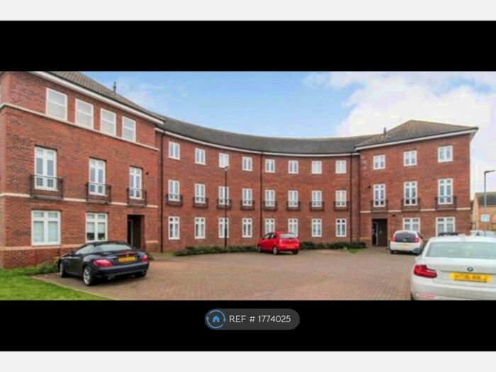 2 Bedroom Flat To Rent In Rochester Way, Shortstown, Bedford, MK42