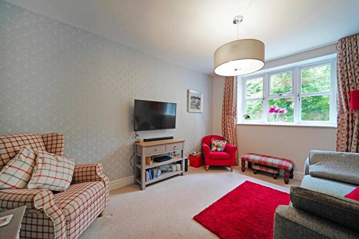 3 Bedroom Terraced House For Sale In Old Warwick Road, Lapworth, B94