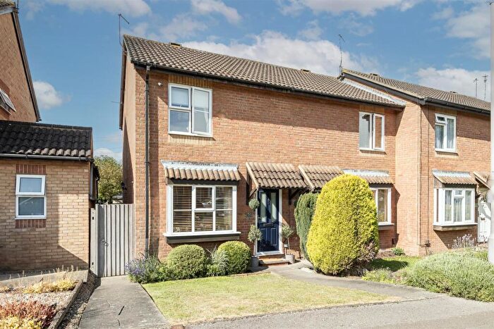 2 Bedroom Semi-Detached House For Sale In Anton Way, Aylesbury, HP21