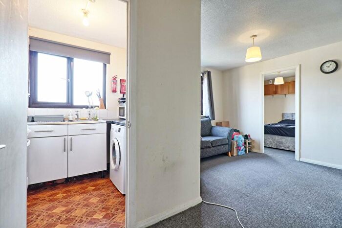 1 Bedroom Flat For Sale In Parsonage Road, Grays, RM20