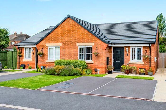 2 Bedroom Semi-Detached Bungalow To Rent In Folly View Grove, Ormskirk, L40