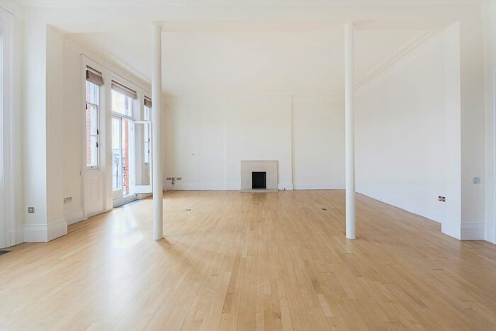 5 Bedroom Flat To Rent In Palace Gate, London, W8