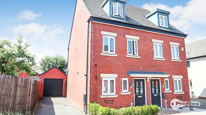 4 Bedroom Semi Detached House For Sale In Hawthorn Grove, Sapcote, Leicester, LE9