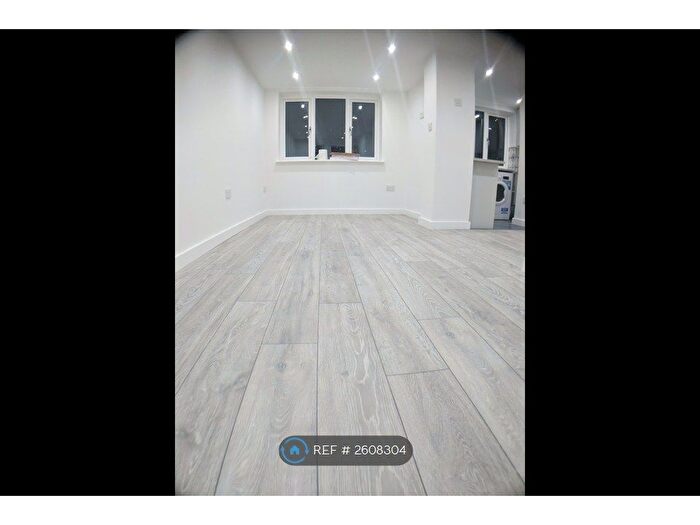 Studio To Rent In Bletchley, Milton Keynes, MK3