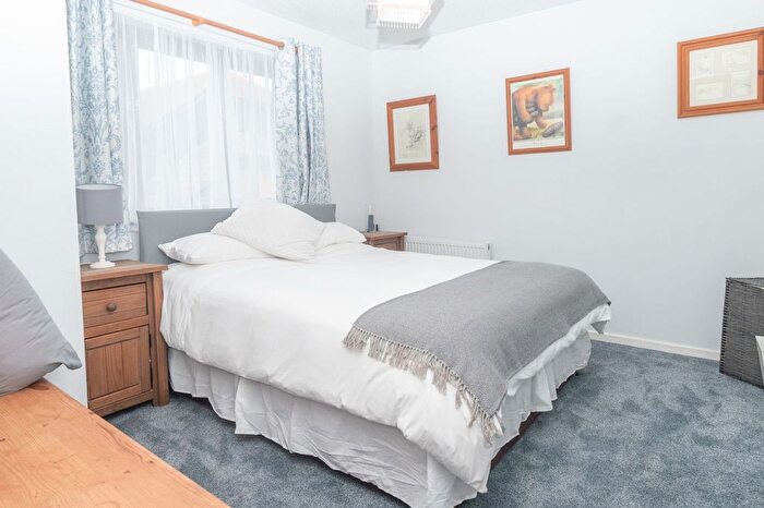 3 Bedroom End Of Terrace House For Sale In Beamont Close, Manston, CT12