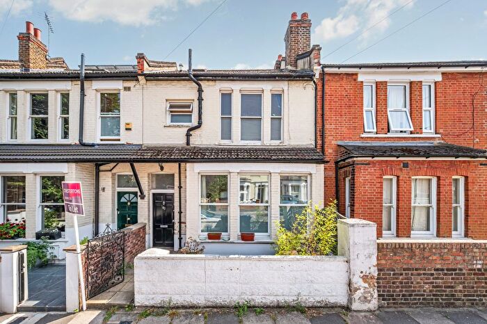 2 Bedroom Flat To Rent In Bollo Bridge Road, Springfield Park, W3