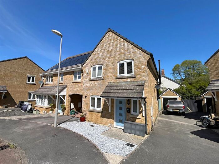 3 Bedroom Semi-Detached House For Sale In Sprague Close, Upwey, DT3