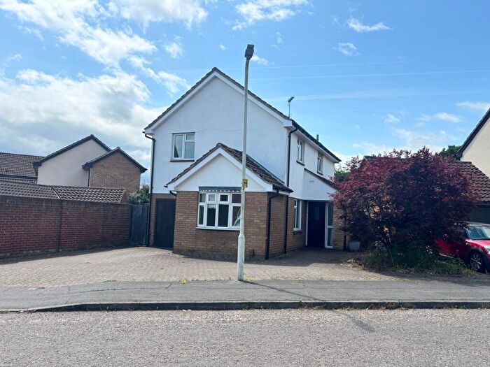 4 Bedroom Detached House For Sale In Barlows Reach, Chelmsford, CM2