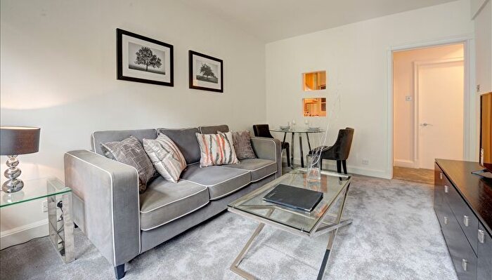 1 Bedroom Flat To Rent In Pelham Court, Fulham Road, SW3
