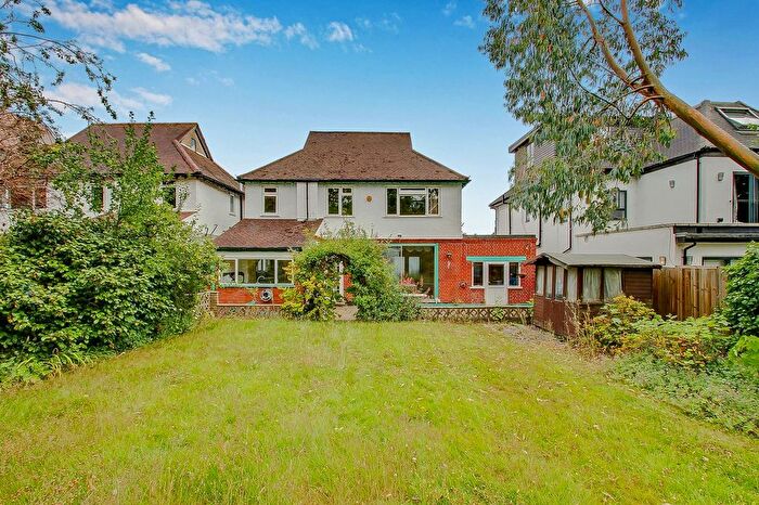 4 Bedroom Detached House For Sale In Neeld Crescent, London, NW4