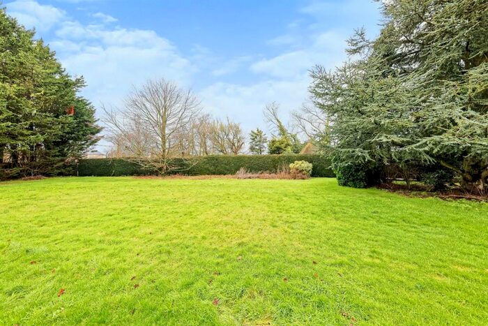 4 Bedroom Detached House For Sale In Ashford Road, Badlesmere, Faversham, ME13